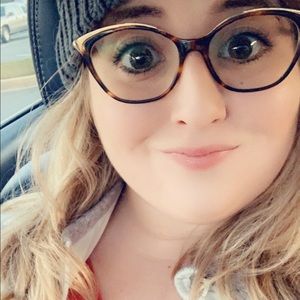 Meet your Posher, Kelsie